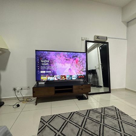 Kyra Homestay Centrus Soho Cyberjaya *Wifi And Pool* מראה חיצוני תמונה