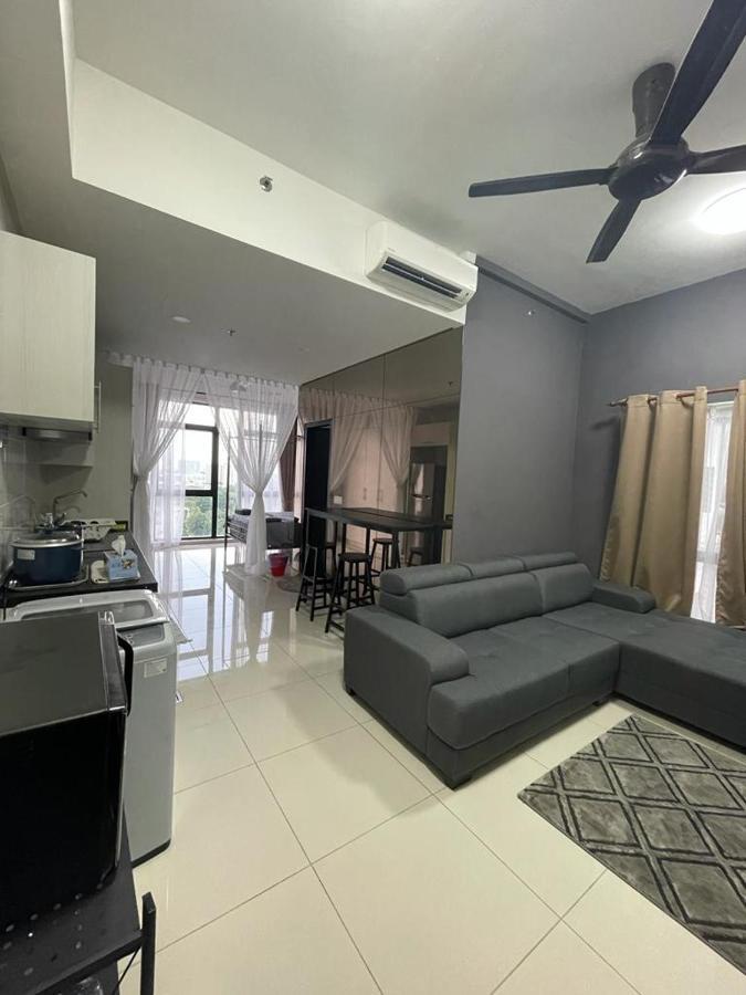 Kyra Homestay Centrus Soho Cyberjaya *Wifi And Pool* מראה חיצוני תמונה